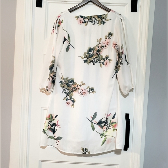 Noctflos Womens M Floral Shift Dress Mini V Neck White Green Pink 3/4 Sleeve - Picture 4 of 10